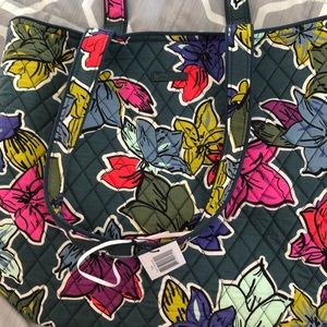 *NWT* Vera Bradley Tote